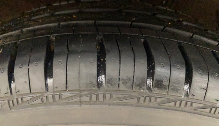 2014 Hyundai i20 MAGNA 1.2, Petrol, Manual, 40,677 km, Right Front Tyre Tread