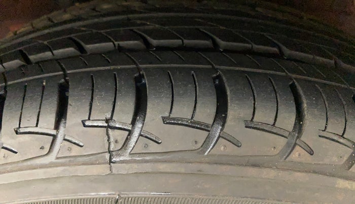 2014 Hyundai i20 MAGNA 1.2, Petrol, Manual, 40,677 km, Left Rear Tyre Tread