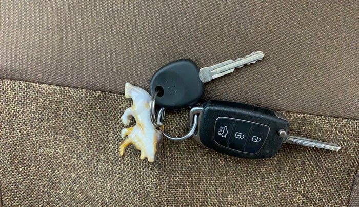 2014 Hyundai i20 MAGNA 1.2, Petrol, Manual, 40,677 km, Key Close Up