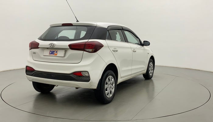 2018 Hyundai Elite i20 MAGNA EXECUTIVE 1.2, Petrol, Manual, 40,826 km, Right Back Diagonal