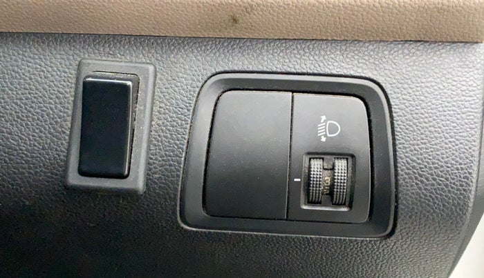 2018 Hyundai Elite i20 MAGNA EXECUTIVE 1.2, Petrol, Manual, 40,826 km, Dashboard - Headlight height adjustment not working