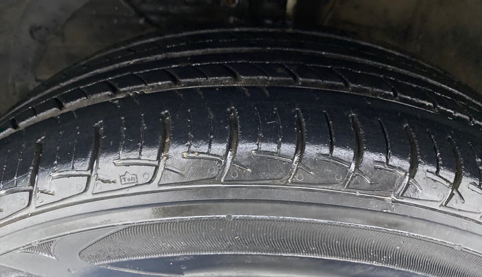 2017 Maruti Baleno DELTA 1.2 K12, Petrol, Manual, 47,178 km, Left Front Tyre Tread