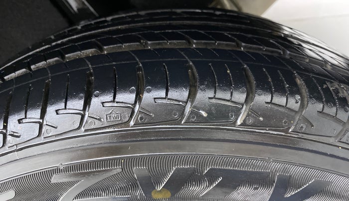 2017 Maruti Baleno DELTA 1.2 K12, Petrol, Manual, 47,178 km, Left Rear Tyre Tread
