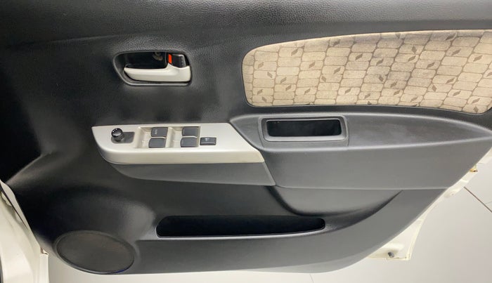 2013 Maruti Wagon R 1.0 VXI, Petrol, Manual, 57,764 km, Driver Side Door Panels Control