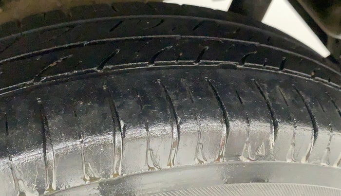 2013 Maruti Wagon R 1.0 VXI, Petrol, Manual, 57,764 km, Left Rear Tyre Tread