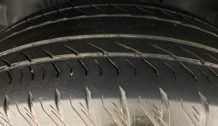 2021 Tata Safari XZA PLUS, Diesel, Automatic, 40,660 km, Left Front Tyre Tread