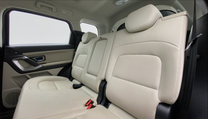 2021 Tata Safari XZA PLUS, Diesel, Automatic, 40,660 km, Right Side Rear Door Cabin