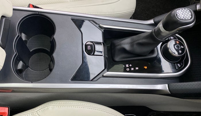 2021 Tata Safari XZA PLUS, Diesel, Automatic, 40,660 km, Gear Lever