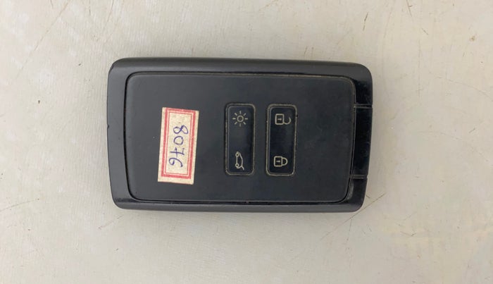 2020 Renault TRIBER RXZ, Petrol, Manual, 31,202 km, Key Close Up