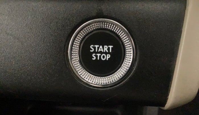 2020 Renault TRIBER RXZ, Petrol, Manual, 31,202 km, Keyless Start/ Stop Button