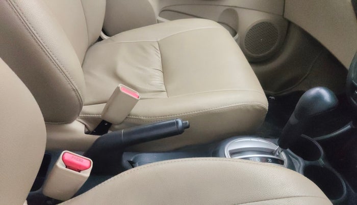 2015 Honda Brio VX AT, Petrol, Automatic, 1,06,321 km, Gear Lever