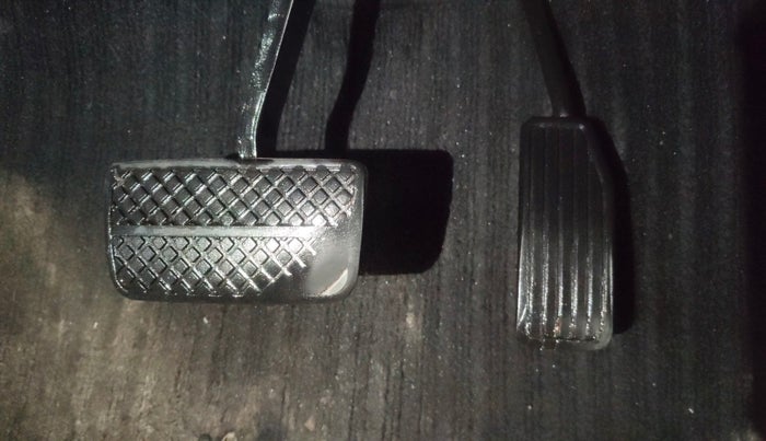 2015 Honda Brio VX AT, Petrol, Automatic, 1,06,321 km, Pedals