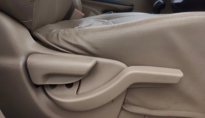 2015 Honda Brio VX AT, Petrol, Automatic, 1,06,321 km, Driver Side Adjustment Panel