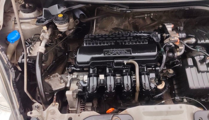 2015 Honda Brio VX AT, Petrol, Automatic, 1,06,321 km, Engine View - Right