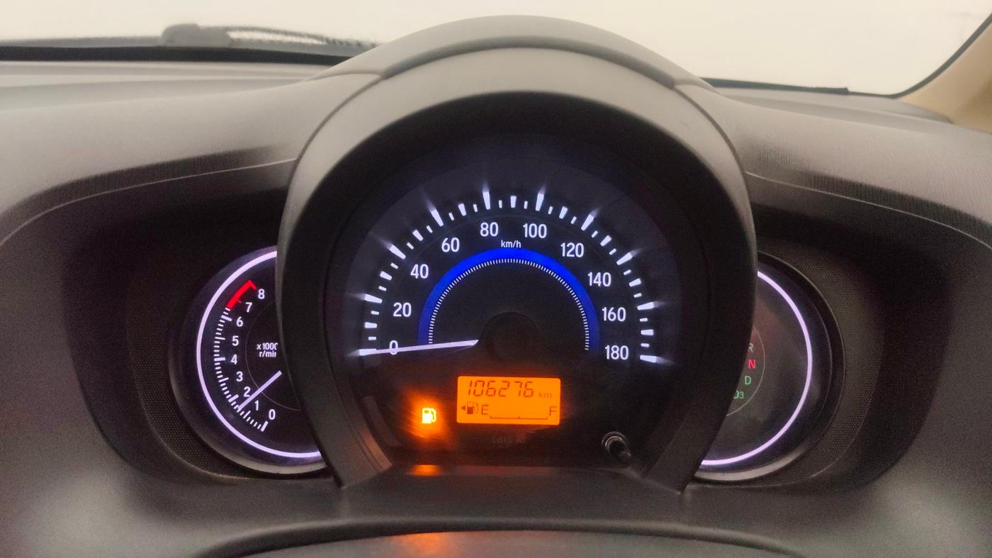 2015 Honda Brio VX AT, Petrol, Automatic, 1,06,401 km, Odometer Image