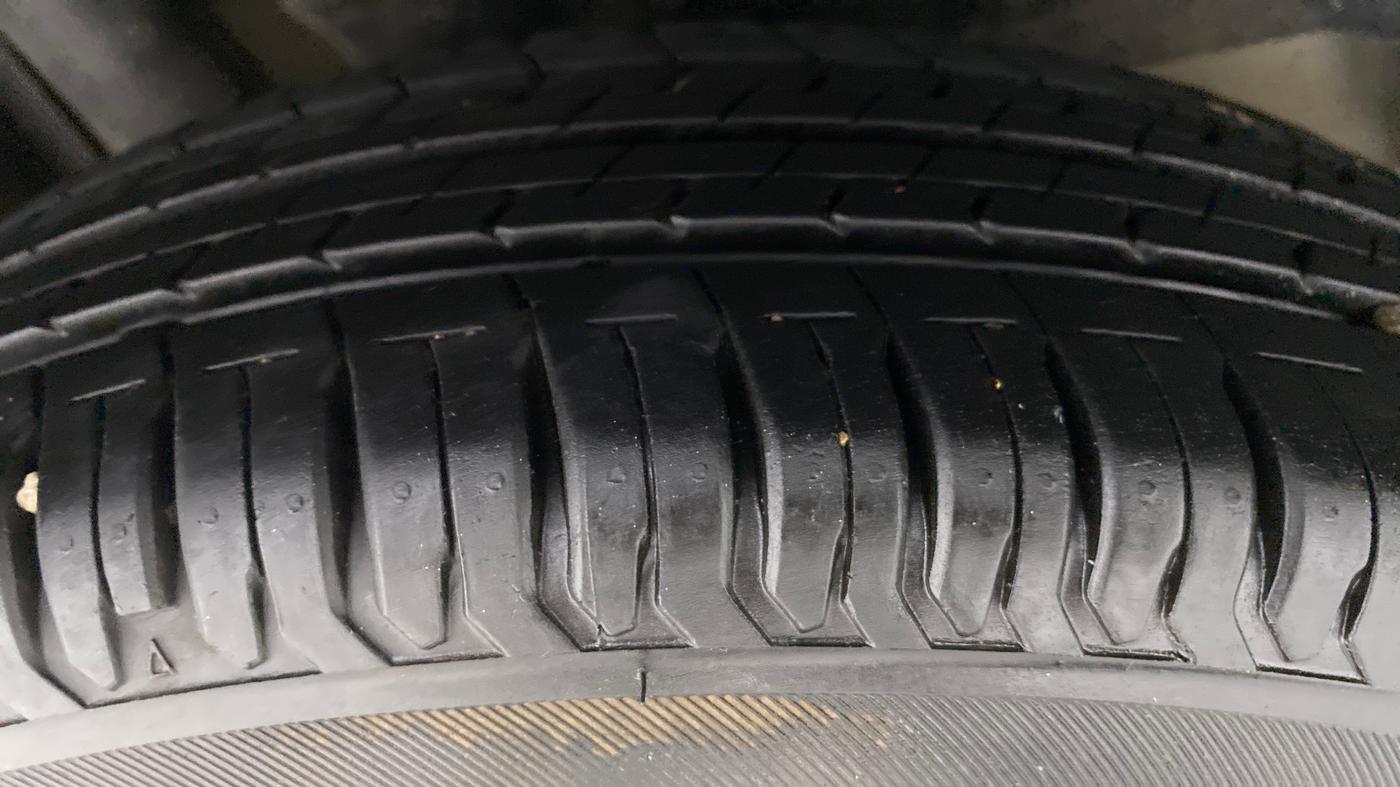 2019 Maruti Dzire VXI, Petrol, Manual, 12,706 km, Right Rear Tyre Tread