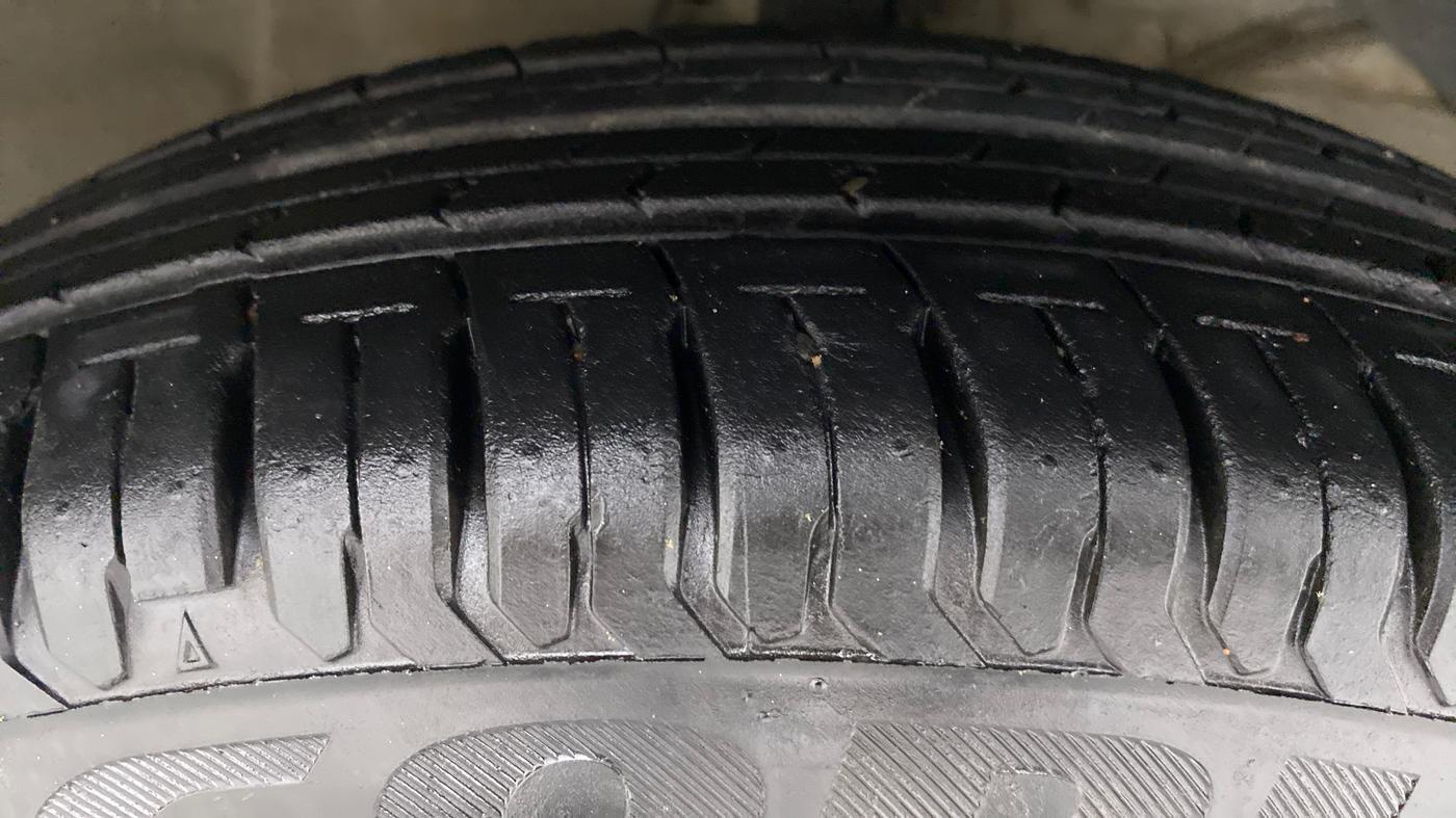 2019 Maruti Dzire VXI, Petrol, Manual, 12,706 km, Right Front Tyre Tread