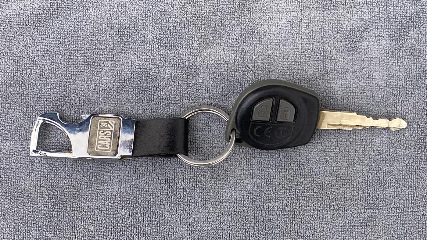 2019 Maruti Dzire VXI, Petrol, Manual, 12,706 km, Key Close Up