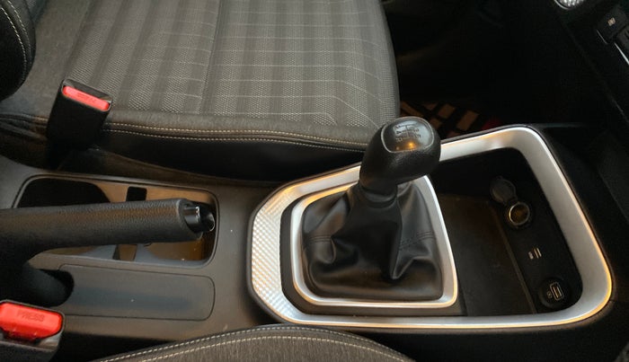 2022 KIA SONET HTK PLUS 1.2, Petrol, Manual, 15,467 km, Gear Lever