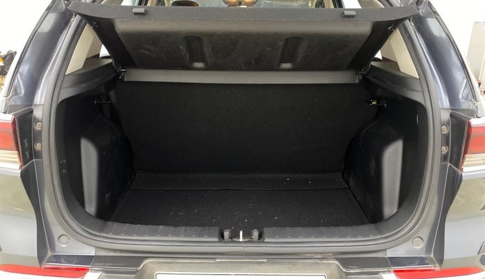 2022 KIA SONET HTK PLUS 1.2, Petrol, Manual, 15,467 km, Boot Inside