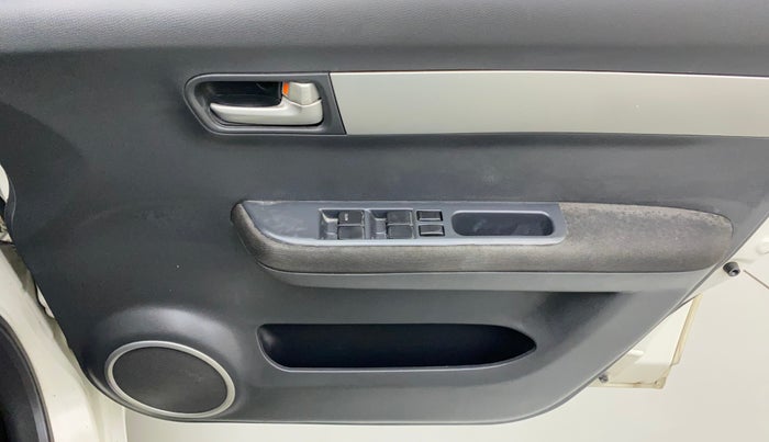 2011 Maruti Swift VXI, Petrol, Manual, 66,846 km, Driver Side Door Panels Control