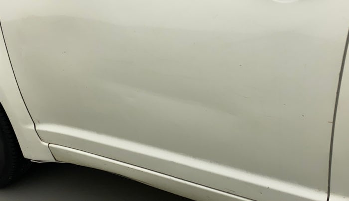 2011 Maruti Swift VXI, Petrol, Manual, 66,846 km, Front passenger door - Slightly dented