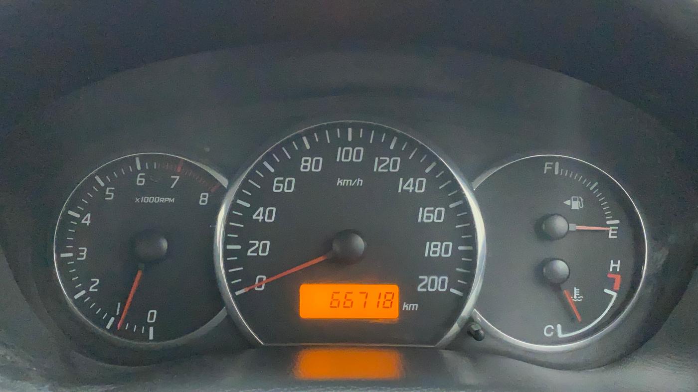 2011 Maruti Swift VXI, Petrol, Manual, 66,846 km, Odometer Image
