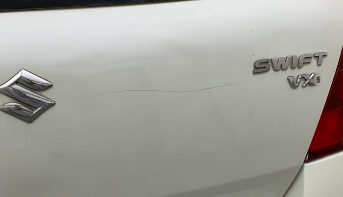 2011 Maruti Swift VXI, Petrol, Manual, 66,846 km, Dicky (Boot door) - Minor scratches