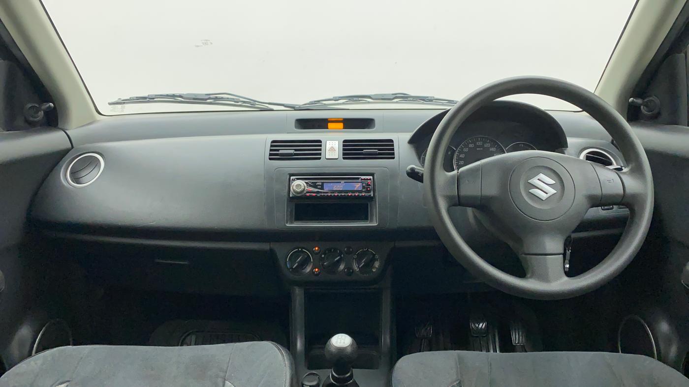 2011 Maruti Swift VXI, Petrol, Manual, 66,846 km, Dashboard