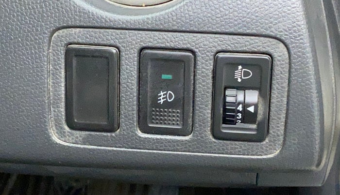 2011 Maruti Swift VXI, Petrol, Manual, 66,846 km, Dashboard - Headlight height adjustment not working