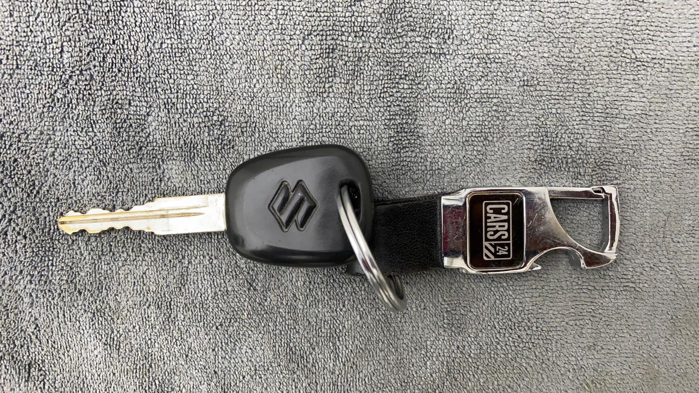 2011 Maruti Swift VXI, Petrol, Manual, 66,846 km, Key Close Up