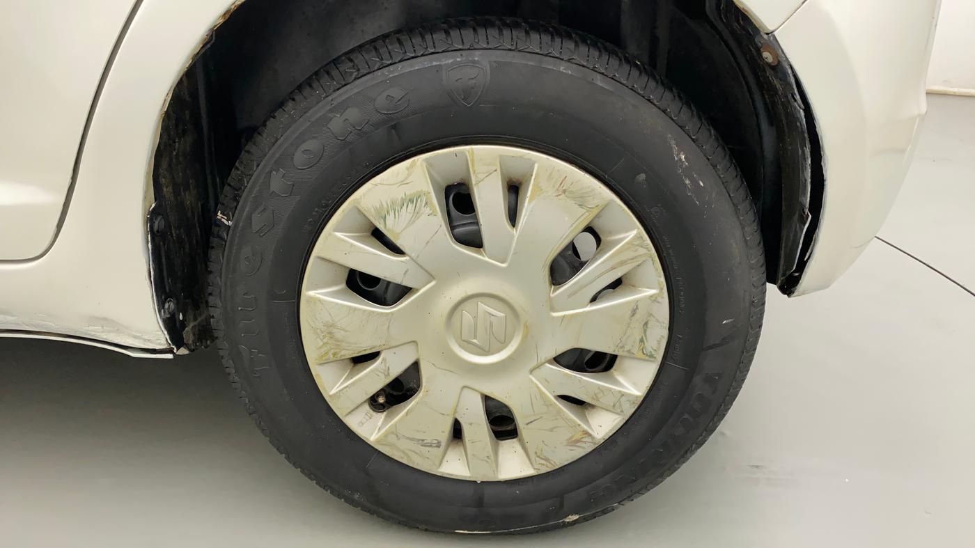 2011 Maruti Swift VXI, Petrol, Manual, 66,846 km, Left Rear Wheel