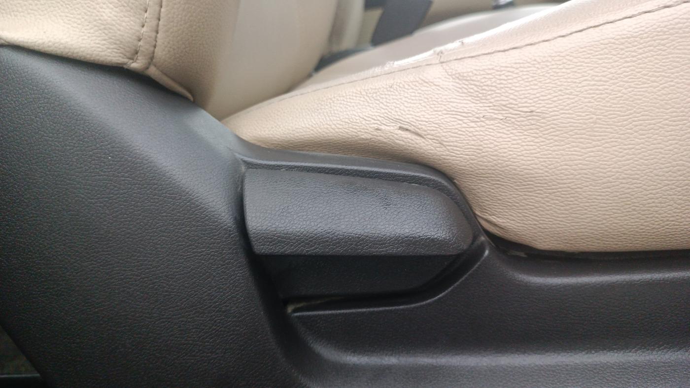 2014 Hyundai Verna FLUIDIC 1.6 VTVT SX, Petrol, Manual, 70,077 km, Driver Side Adjustment Panel