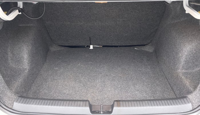 2017 Volkswagen Ameo HIGHLINE DSG 1.5 DIESEL , Diesel, Automatic, 64,089 km, Boot Inside