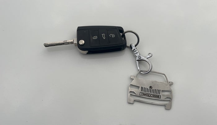 2022 Skoda SLAVIA ACTIVE 1.0L TSI MT, Petrol, Manual, 1,03,058 km, Key Close Up