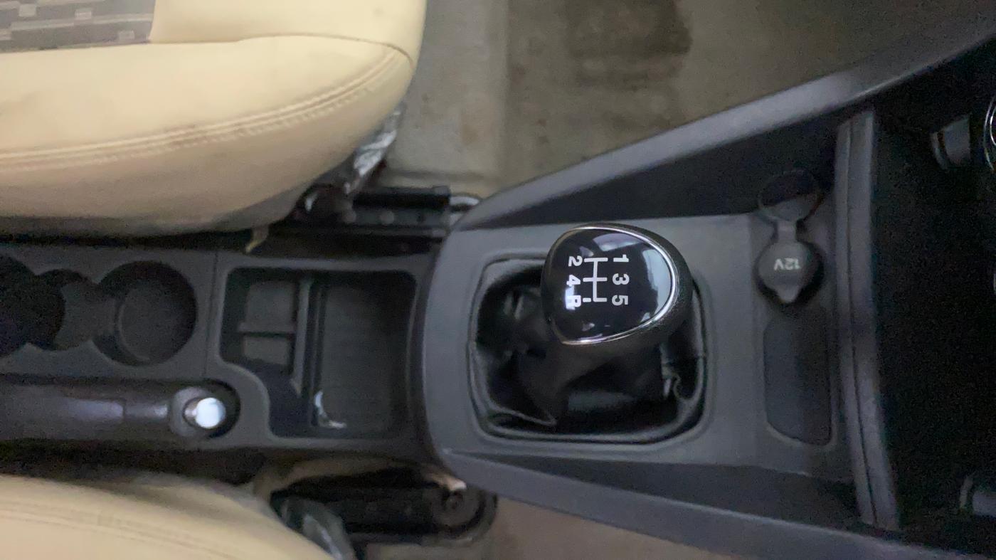 2018 Ford Figo Aspire TREND 1.5 DIESEL, Diesel, Manual, 1,36,673 km, Gear Lever