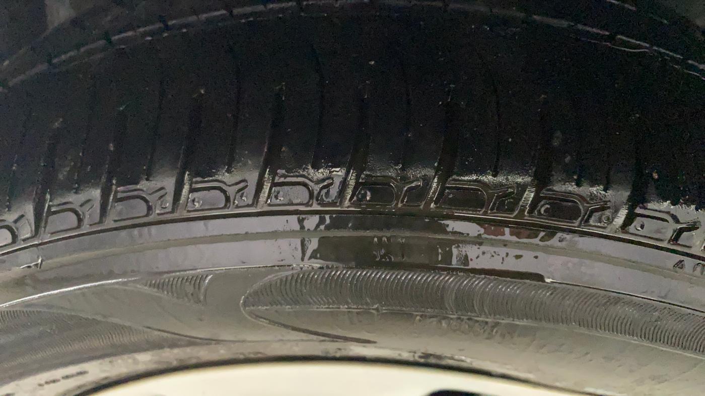 2018 Ford Figo Aspire TREND 1.5 DIESEL, Diesel, Manual, 1,36,673 km, Right Rear Tyre Tread