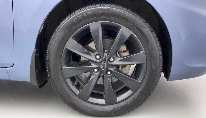 2014 Hyundai Verna FLUIDIC 1.4 VTVT CX, CNG, Manual, 1,05,810 km, Right Front Wheel