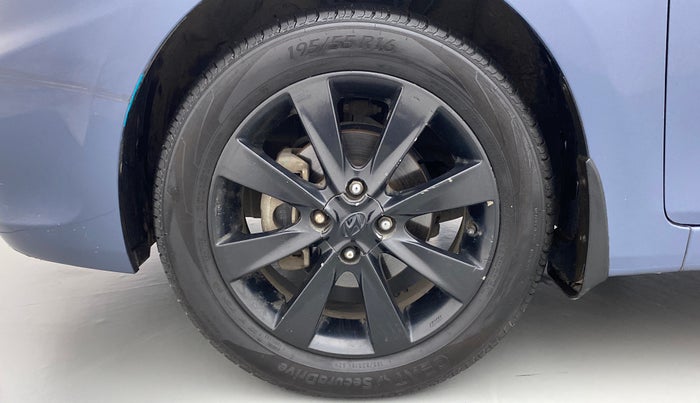 2014 Hyundai Verna FLUIDIC 1.4 VTVT CX, CNG, Manual, 1,05,810 km, Left Front Wheel
