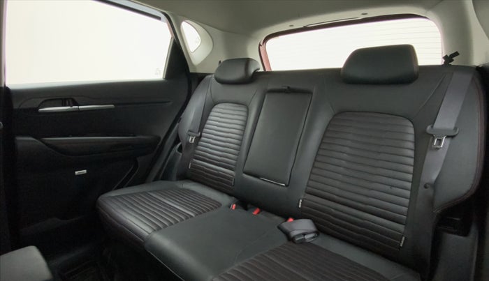2020 KIA SONET GTX PLUS 1.5D  AT, Diesel, Automatic, 13,999 km, Right Side Rear Door Cabin