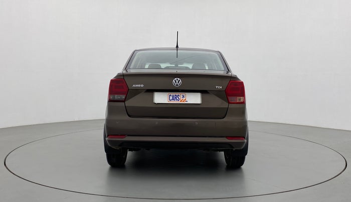 2017 Volkswagen Ameo HIGHLINE1.5L, Diesel, Manual, 82,864 km, Back/Rear