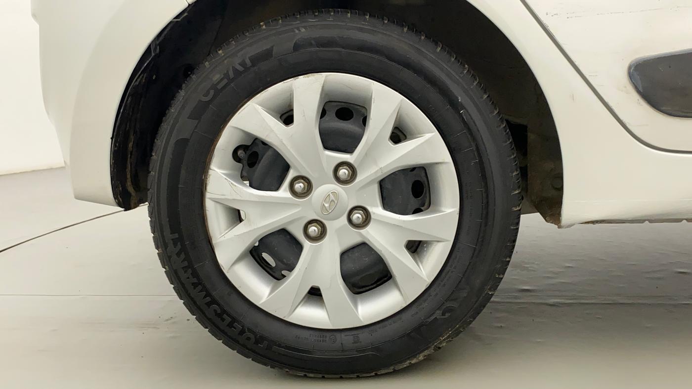 2014 Hyundai Grand i10 SPORTZ 1.2 KAPPA VTVT, Petrol, Manual, 73,019 km, Right Rear Wheel