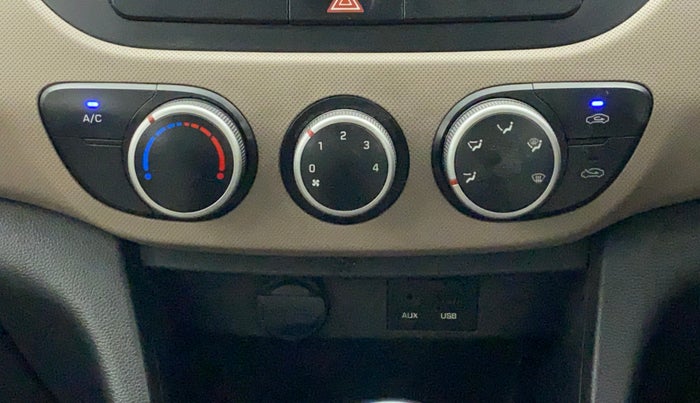 2014 Hyundai Grand i10 SPORTZ 1.2 KAPPA VTVT, Petrol, Manual, 73,019 km, AC Unit - Minor issue in the heater switch