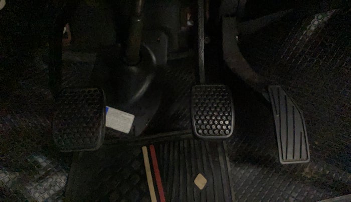 2017 Maruti Alto K10 VXI, Petrol, Manual, 91,773 km, Pedals