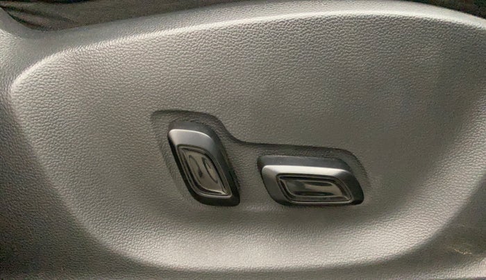 2021 MG ASTOR SAVVY 1.5 CVT, Petrol, Automatic, 40,061 km, Driver Side Adjustment Panel