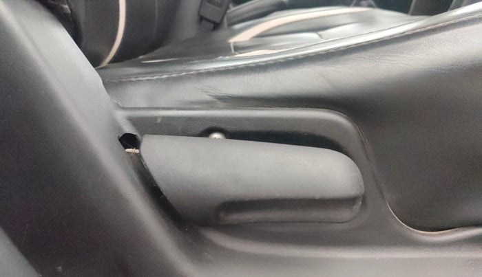 2016 Maruti Swift VXI, Petrol, Manual, 98,776 km, Driver Side Adjustment Panel