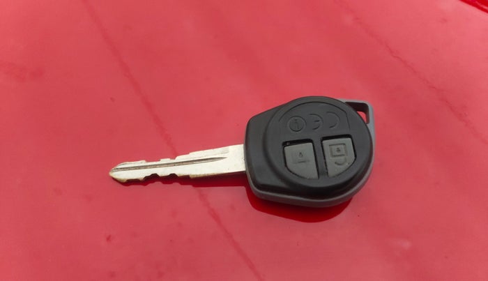 2016 Maruti Swift VXI, Petrol, Manual, 98,776 km, Key Close Up