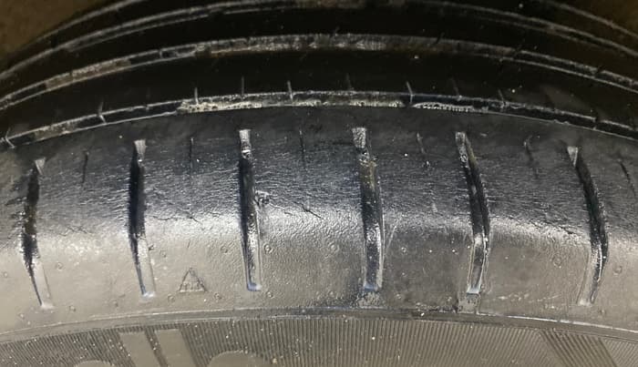 2019 Toyota Glanza V, Petrol, Manual, 33,383 km, Left Rear Tyre Tread
