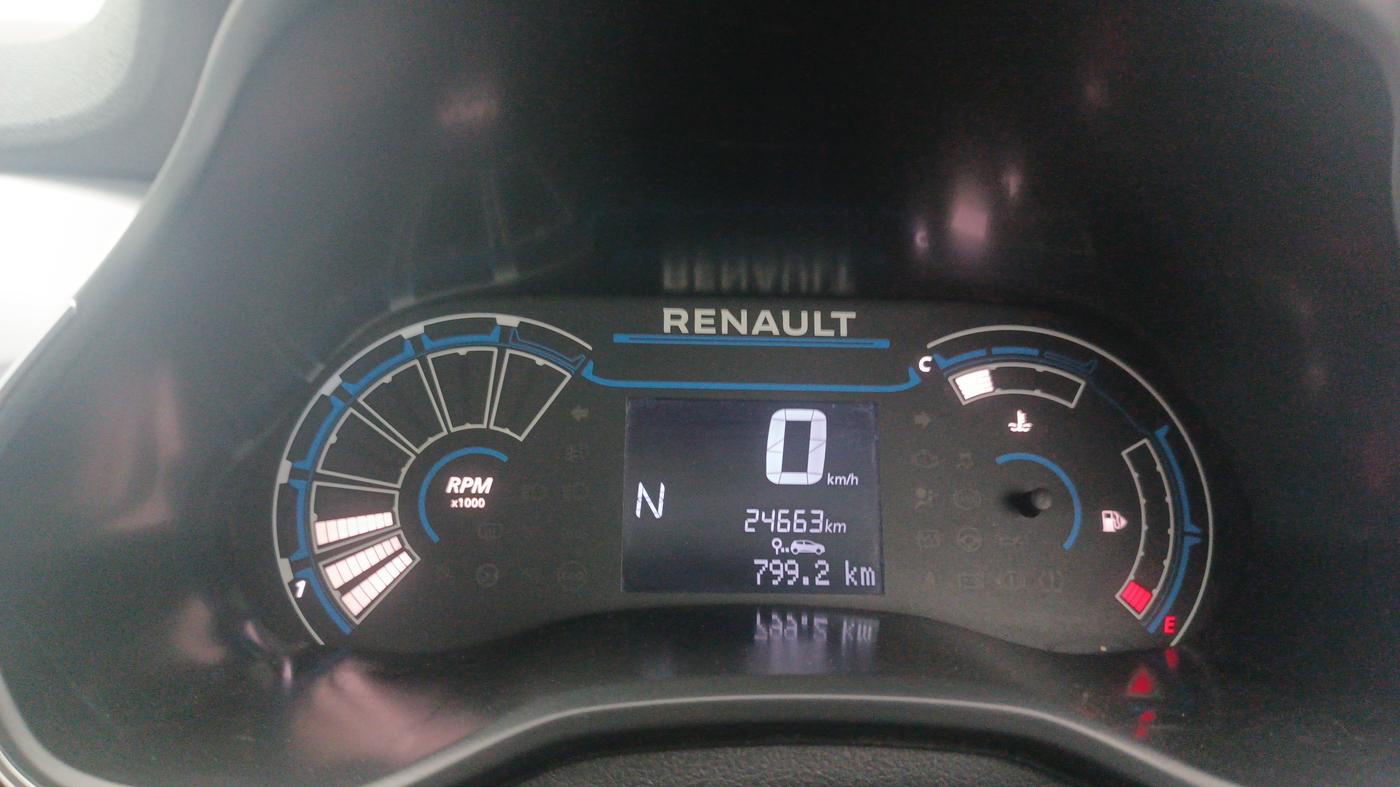 2020 Renault TRIBER RXZ AMT, Petrol, Automatic, 24,663 km, Odometer Image