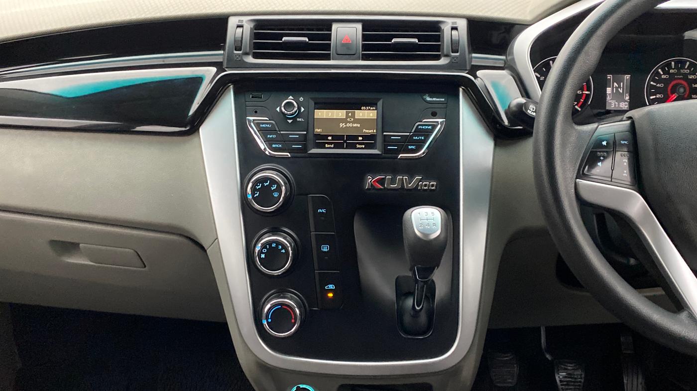 2016 Mahindra Kuv100 K8 6 STR, Petrol, Manual, 37,180 km, Air Conditioner